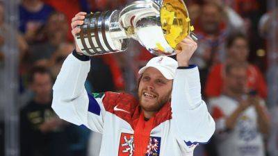 David Pastrnak, Czechia win world championship on home ice - ESPN