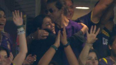 IPL 2024 Final's Crazy Viral Moment: Shah Rukh Khan Kisses Gauri Khan As KKR Make History