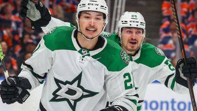 Jake Oettinger - Connor Macdavid - Jason Robertson - Roope Hintz - Jamie Benn - Jason Robertson hat trick powers Stars past Oilers in Game 3 - ESPN - espn.com - Usa