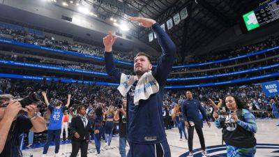 NBA playoffs 2024 - Luka Doncic's touchdown passes are driving the Mavericks' series lead against the Wolves - ESPN