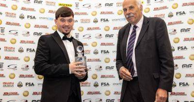 Phil Parkinson - Altrincham starlet Chris Conn-Clarke not phased by transfer speculation as he scoops award - manchestereveningnews.co.uk