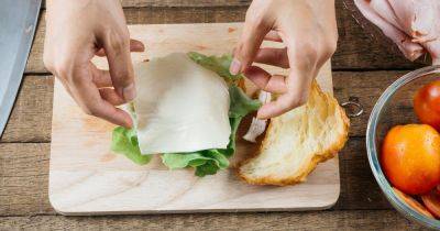 'My girlfriend makes sandwiches in way that's made me question everything' - manchestereveningnews.co.uk - Britain