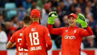 Buttler, Salt smash England to win over Pakistan in World Cup warm-up
