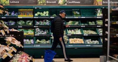 Tesco launch futuristic fruit and veg change that could soon affect all UK stores - manchestereveningnews.co.uk - Britain