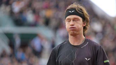 Lorenzo Sonego - Angry Andrey Rublev Crashes Out Of French Open - sports.ndtv.com - Russia - France - Italy - Australia