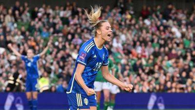 Megan Campbell - Amber Barrett - Kyra Carusa - Silky Sweden make Ireland pay for missed chances - rte.ie - Sweden - France - Ireland - county Republic - county Green