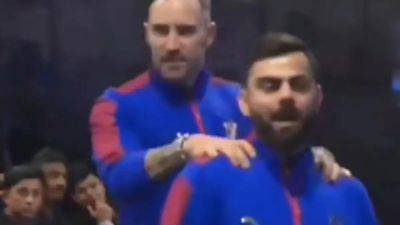 Watch: Virat Kohli Gets Massage From Faf Du Plessis, Fan's 'Backbenchers' Reference Breaks Internet