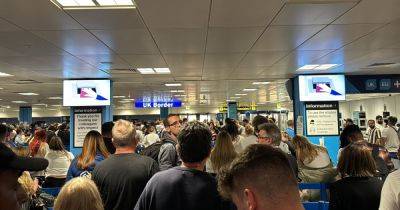 LIVE: Manchester Airport passengers 'stuck at border control' amid reports of national outage - latest updates - manchestereveningnews.co.uk - Britain
