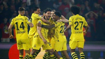 Hummels on target as composed Dortmund knock PSG out to reach final