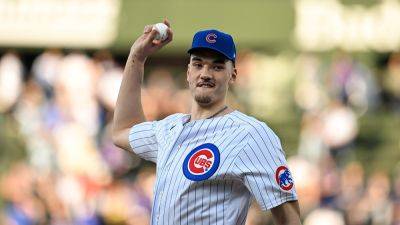 Zach Edey - Purdue star, NBA Draft prospect Zach Edey throws putrid first pitch at Cubs game - foxnews.com - county San Diego - state Illinois - county Coleman