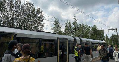 Passengers on tram hear 'big bang' as 'sparks' seen before major services halted - manchestereveningnews.co.uk
