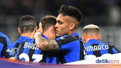 Inter Milan - Lautaro Martinez - Nicolo Barella - Inter Tak Mau Terburu-buru Perpanjang Kontrak Lautaro & Barella - sport.detik.com