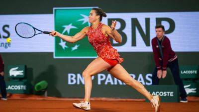 Elena Rybakina - Roland Garros - Aryna Sabalenka - Paula Badosa - Elise Mertens - Stefanos Tsitsipas - Aryna Sabalenka beats best friend Paula Badosa to reach Round 4 at the French Open - rte.ie - France - Belgium - Spain - Italy