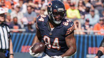 TE Marcedes Lewis re-signs with Bears for 19th NFL season - ESPN