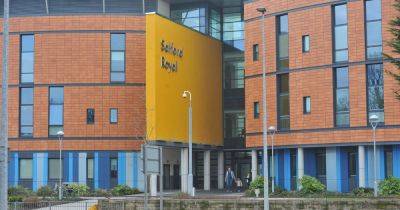 'Disillusioned and unhappy' staff are leaving Salford Royal Hospital, councillor says - manchestereveningnews.co.uk