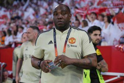 Benni McCarthy to stay at Man United, with Ten Hag reportedly set to get owners' blessing