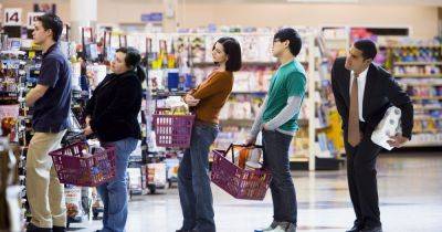 Woman left in hysterics after man asks her 'awkward' tampon question in supermarket - manchestereveningnews.co.uk