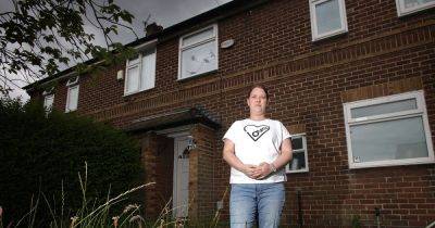 'My kids hate living here. I've been in tears on the phone for hours... I'm having to put my life on hold' - manchestereveningnews.co.uk
