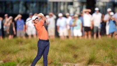 McIlroy heads out early at Pinehurst with share of US Open lead