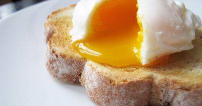 Woman shares perfect poached egg method – and it takes just three minutes - manchestereveningnews.co.uk - Britain