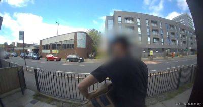 He checked to make sure no-one was watching, then struck - manchestereveningnews.co.uk