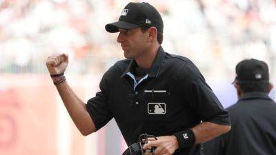 MLB disciplines umpire Pat Hoberg for violating gambling rules - ESPN
