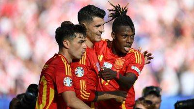 Spain send message with comfortable defeat of Croatia