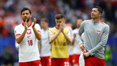 Probierz tells Polish players to stay positive after Dutch defeat
