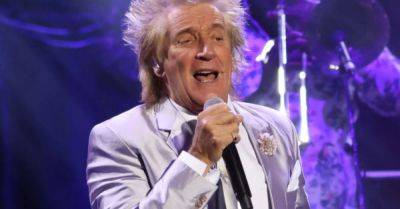 Rod Stewart defends support for Ukraine after booing at Germany gig