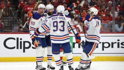 Connor Macdavid - Matthew Tkachuk - Evan Bouchard - Corey Perry - Zach Hyman - Paul Maurice - Mario Lemieux - Wayne Gretzky - McDavid, Oilers send Stanley Cup final back to Edmonton after Game 5 victory over Panthers - cbc.ca - county Stanley