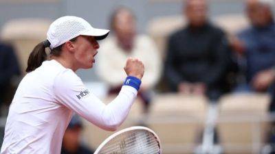 Swiatek demolishes Potapova in 40 minutes to reach French Open quarter-finals