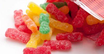 Mum leaves parents 'mind-blown' with 'effortless' sweet packet trick for kids - manchestereveningnews.co.uk - Instagram