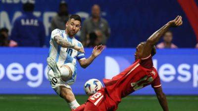 Messi off to bright start in latest quest for glory