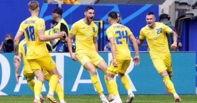 Roman Yaremchuk hits late winner as Ukraine battle back to beat Slovakia
