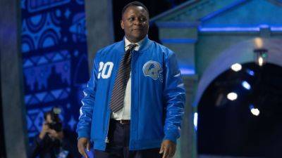 Barry Sanders says he experienced heart-related health scare - ESPN