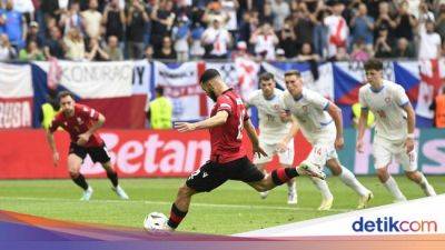 Giorgi Mamardashvili - Babak Pertama - Piala Eropa - Euro 2024: Penalti Bawa Georgia Ungguli Ceko 1-0 di Babak Pertama - sport.detik.com - Georgia