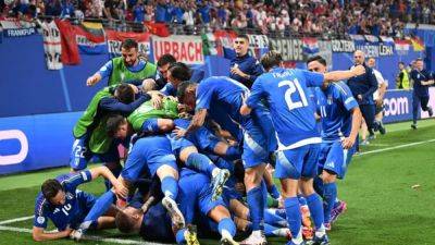 Reaction to 1-1 draw between Croatia and Italy in Group B