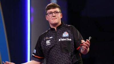 Barry and O'Connor steer Republic of Ireland to winning start at World Cup of Darts