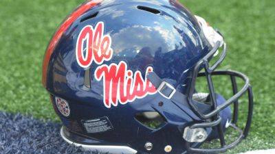 RB Akylin Dear latest to pull commitment from Ole Miss - ESPN