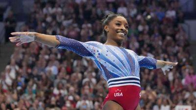 Simone Biles opens big lead at U.S. Olympic gymnastics trials - ESPN
