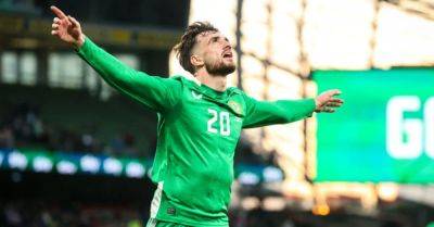 Ireland beat Hungary after last-gasp Parrott goal