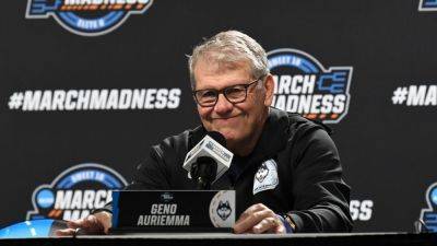 UConn women's hoops extends Geno Auriemma on 5-year deal - ESPN