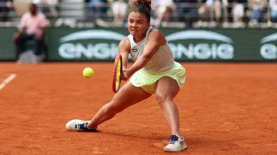 Paolini clinches French Open women's semifinal berth, upending No. 4 seed Rybakina