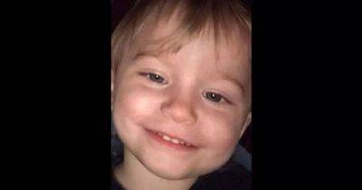 Bronson Battersby, 2, found dead with dad died from dehydration, inquest reveals - manchestereveningnews.co.uk