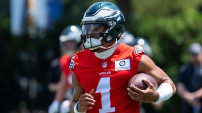 Nick Sirianni - Bay - Jalen Hurts - Jalen Hurts says 95% of Eagles' offense for 2024 is new - ESPN - espn.com - county Eagle