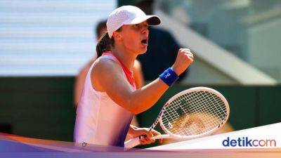 Iga Swiatek - Roland Garros - Justine Henin - Jasmine Paolini - Philippe Chatrier - Final French Open 2024: Ambisi Swiatek Samai Rekor Henin-Seles - sport.detik.com - France