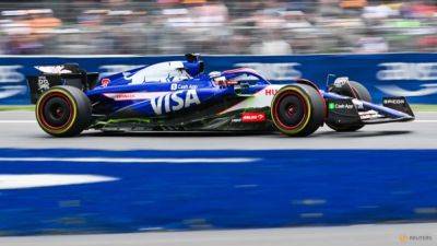 Ricciardo qualifies fifth after Villeneuve's criticism