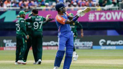 Virat Kohli - Rohit Sharma - Hardik Pandya - Rishabh Pant - 7 Wickets From 30 Runs: How India's 'Reckless' Approach Sparked Collapse vs Pakistan - sports.ndtv.com - New York - India - Pakistan