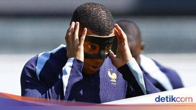 Mbappe: Main Pakai Topeng Kayak Nonton Euro dalam Bentuk 3D