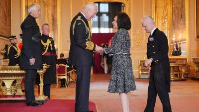 Charles Iii III (Iii) - Iconic singer Shirley Bassey receives top honour from the King Charles III - euronews.com